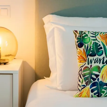 Joivy Modern 1-bed Nearby Praca Do Comercio, In Baixa 公寓