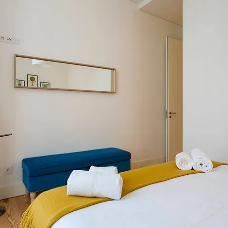 Joivy Modern 1-bed Nearby Praca Do Comercio, In Baixa Lägenhet *